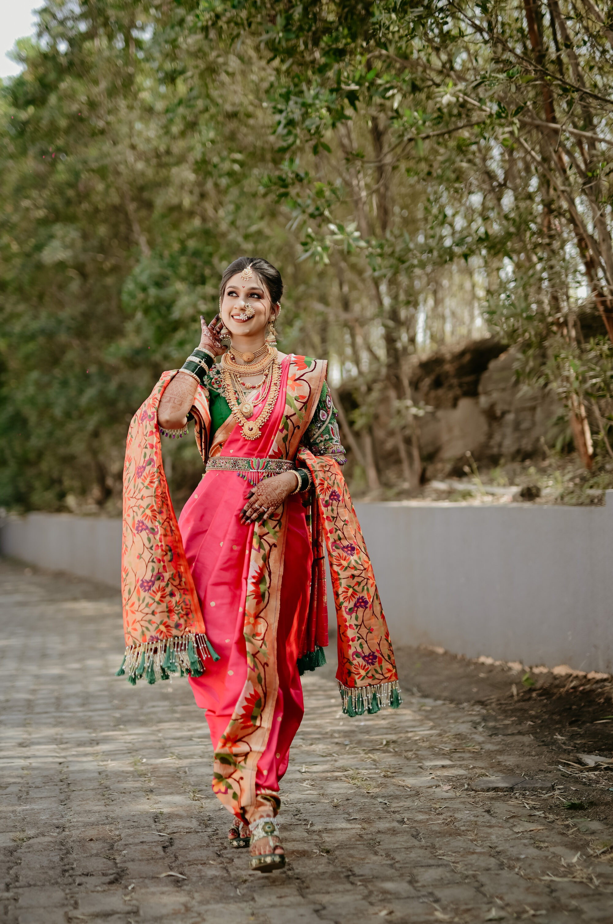 Buy AARU FASHION PAITHANI Yeola Paithani Saree Women's Art Silk Saree with  Peacock and Lotus Design and Blouse Piece at